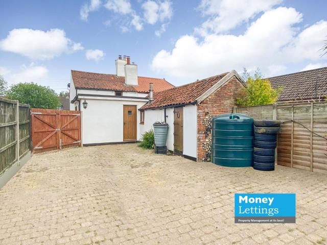 House for rent in Burgh St Peter, Norfolk