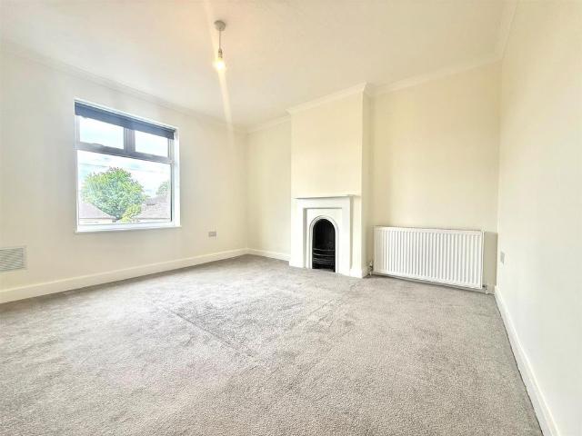 House for rent in Colnbrook with Poyle, Slough