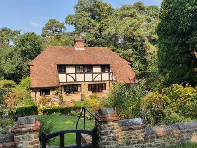 House for rent in Surrey