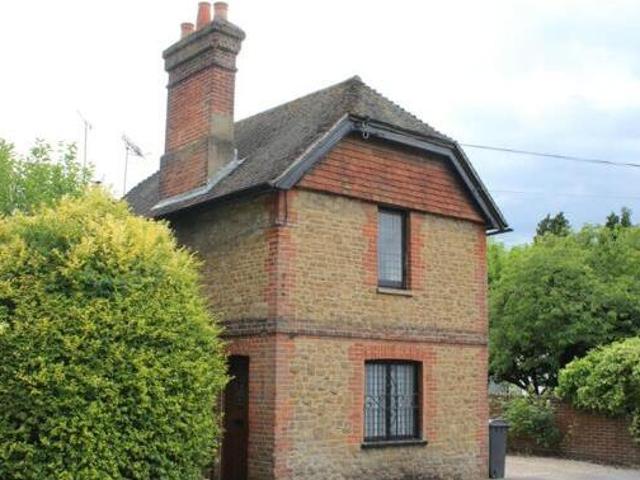 House for rent in Fole, Surrey