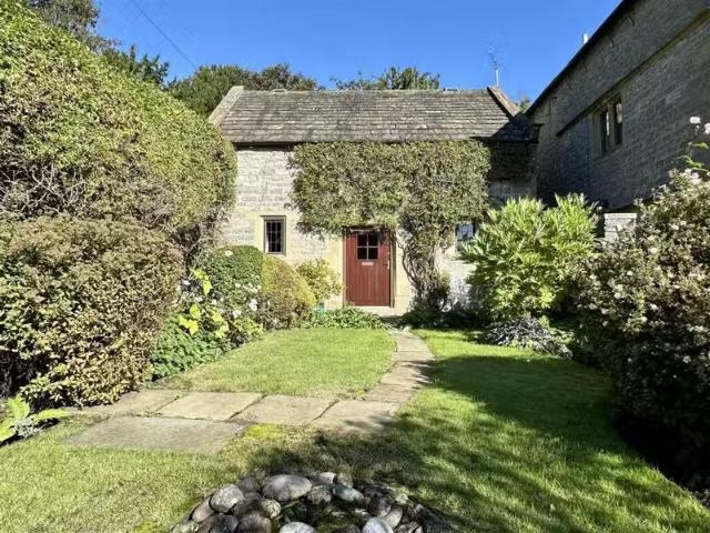 House for rent in Froggatt, East Midlands