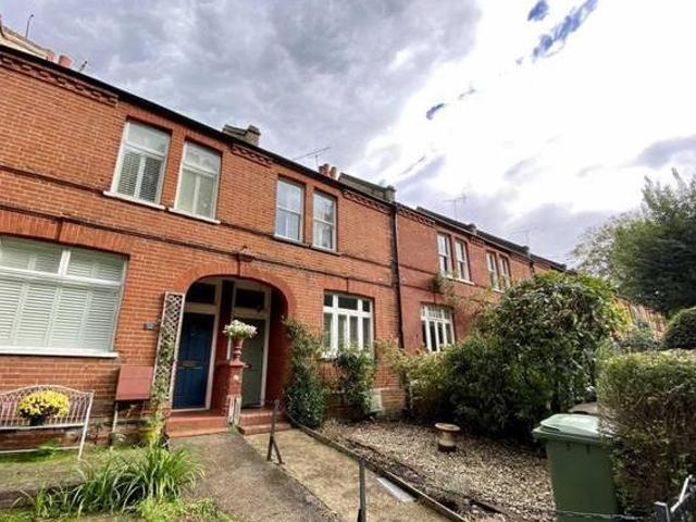 House for rent in Surrey