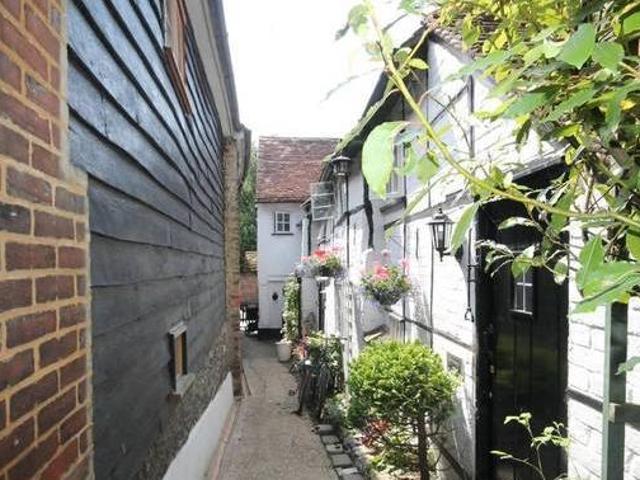 House for rent in Surrey