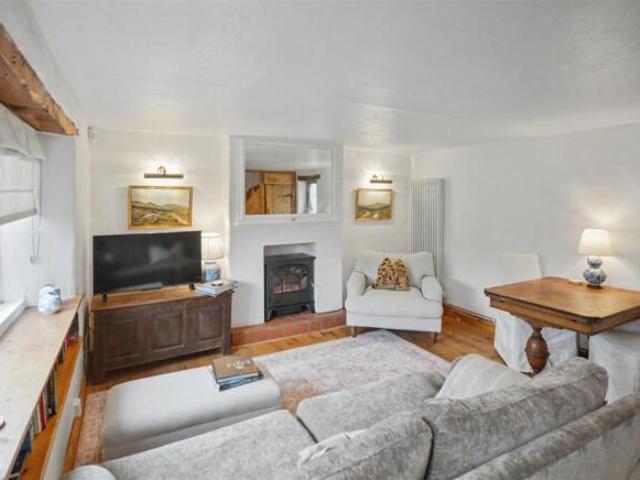 Cottage for rent in South Lane, West Yorkshire