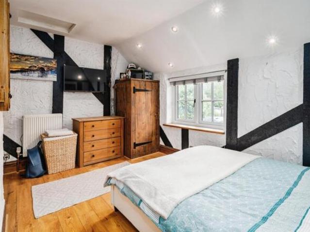 Cottage for rent in Five Acres, Hertfordshire