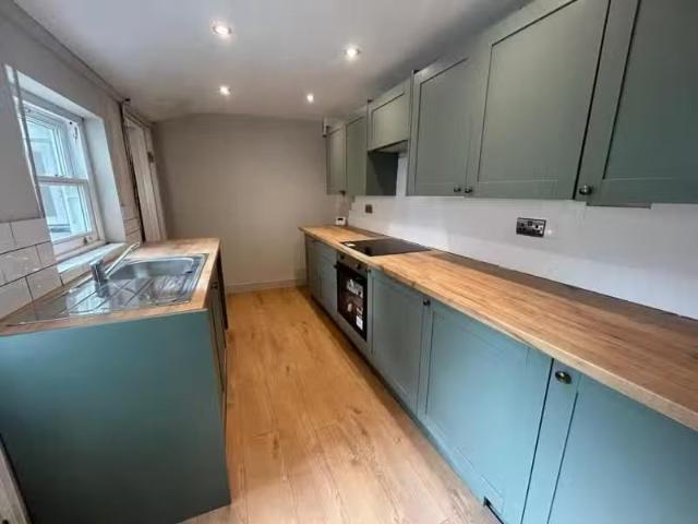 House for rent in Woolton, Calderstones