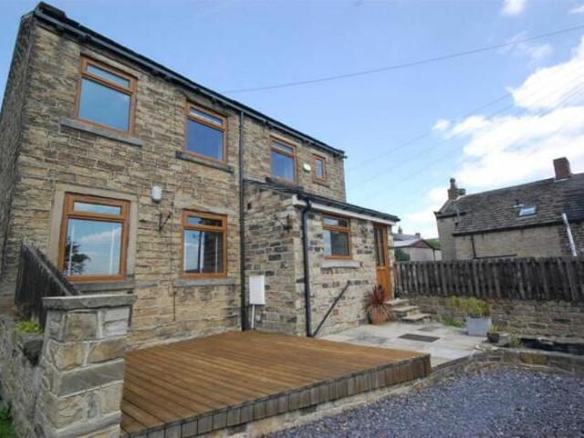 Cottage for rent in Highburton, West Yorkshire
