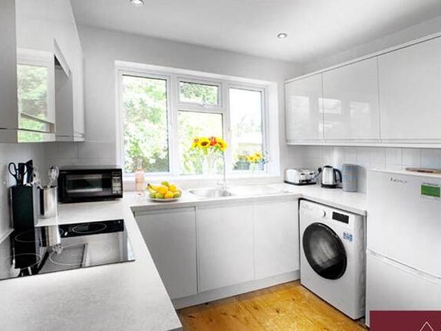 House for rent in Surrey