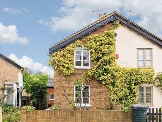 House for rent in Lyons, Greater London