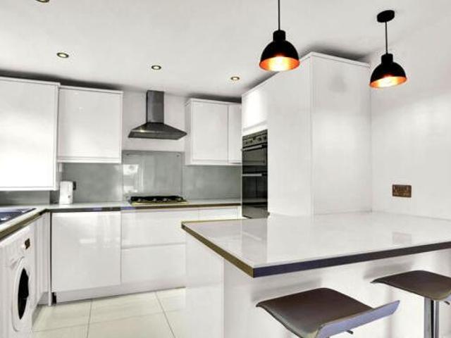 House for rent in Weybridge, Elmbridge