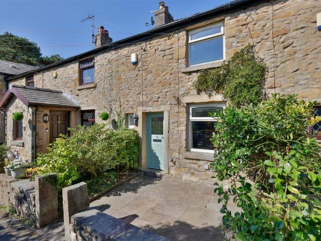 House for sale in Balderstone, Paradise