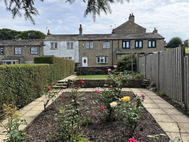 House for sale in Mirfield, West Yorkshire