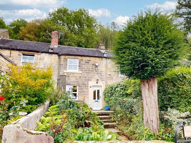 House for sale in Froggatt, East Midlands