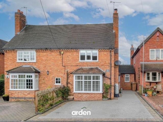 House for sale in Crookhill, Worcestershire
