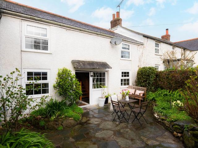 House for sale in Port Gaverne, Cornwall