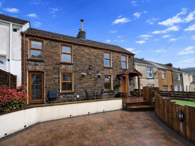House for sale in Robertstown, Trecynon