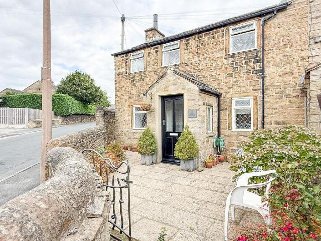 House for sale in Skelmanthorpe, West Yorkshire