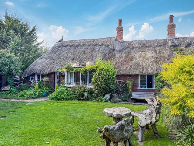 House for sale in Marshside, Southport