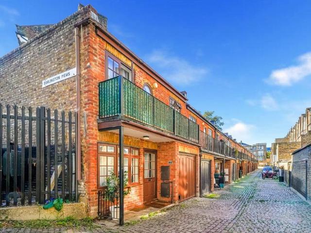 House for sale in London Borough of Ealing, Greater London