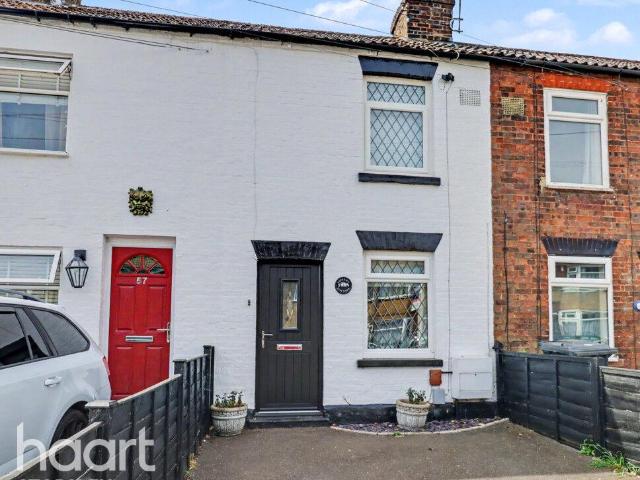House for sale in Spring Park, Luton