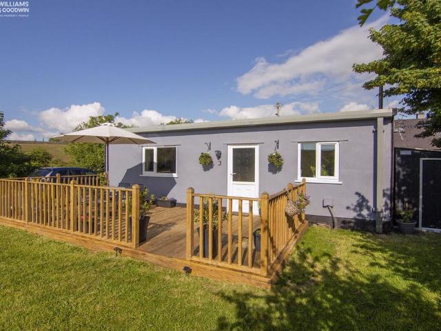 House for sale in Llanllyfni