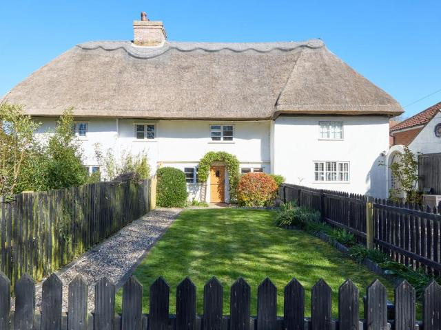 House for sale in Woodditton, Barway
