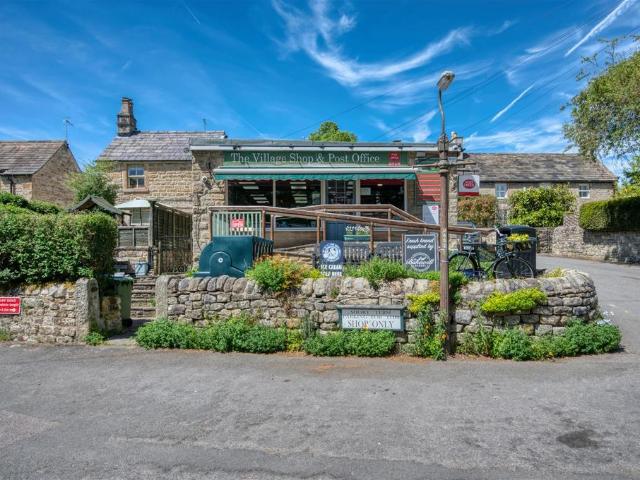 House for sale in Froggatt, East Midlands