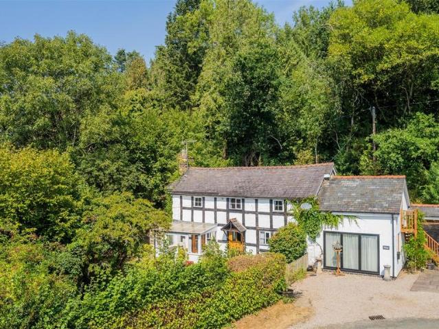 House for sale in Pontrobert, Wales