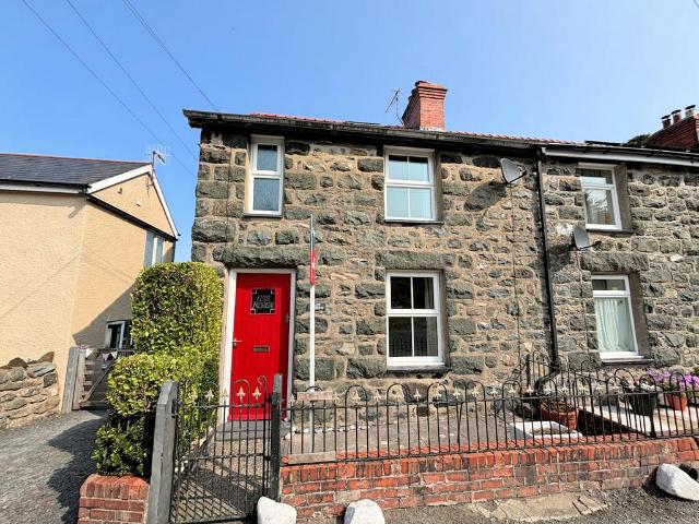 House for sale in Llwyngwril, Wales