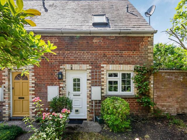 House for sale in King's Walden, Hertfordshire
