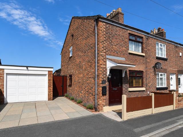 House for sale in Hale