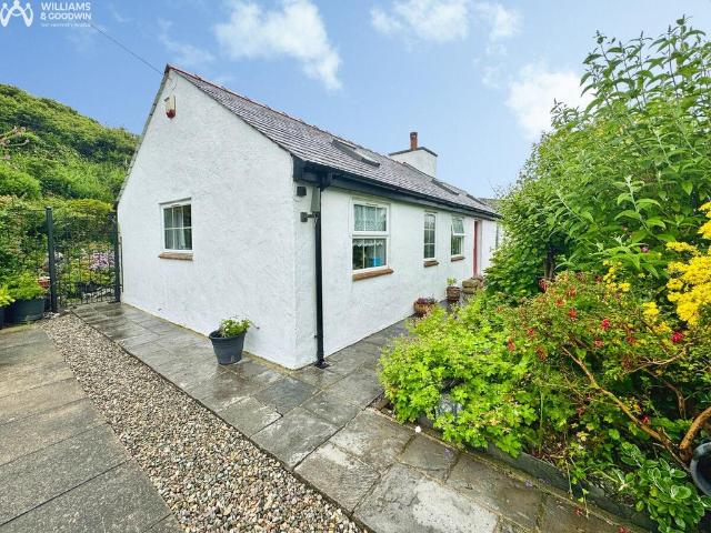 House for sale in Trearddur, Wales