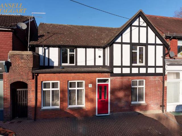 House for sale in Perryfields, West Sussex