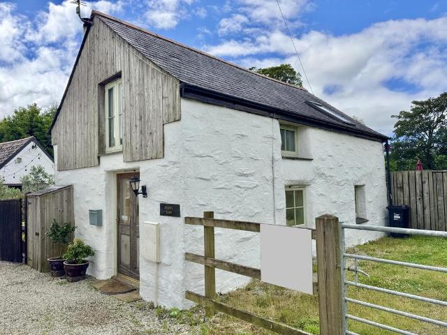 House for sale in Hendra Croft, Cornwall