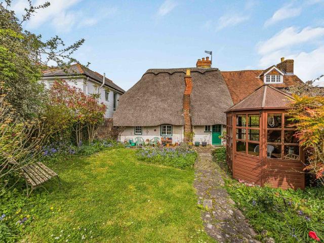House for sale in Littlecote, West Sussex