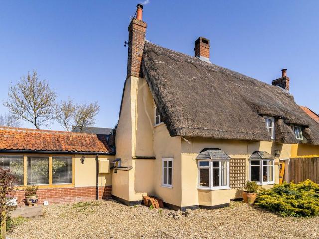 House for sale in Chelmondiston, Suffolk