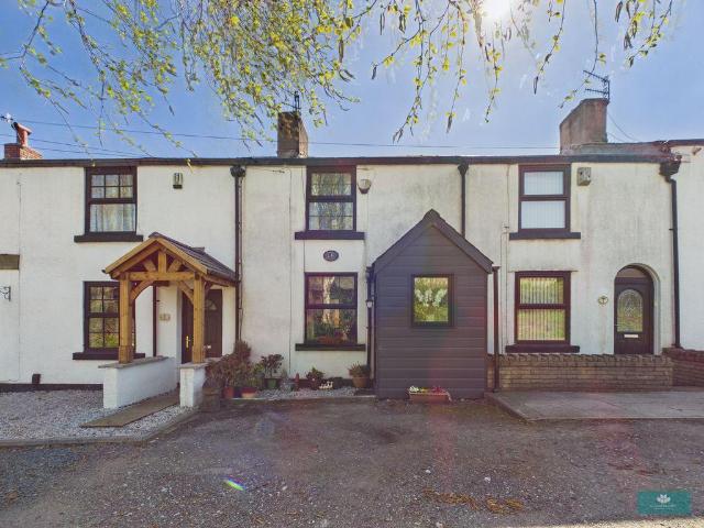 House for sale in Pendock, Greater Manchester