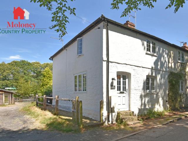 House for sale in Hurst Green, Heathlands