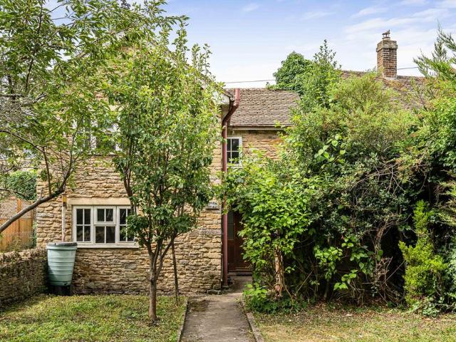 House for sale in Evershot, Oxfordshire