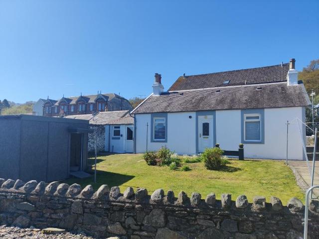 House for sale in Sandbank, Scotland
