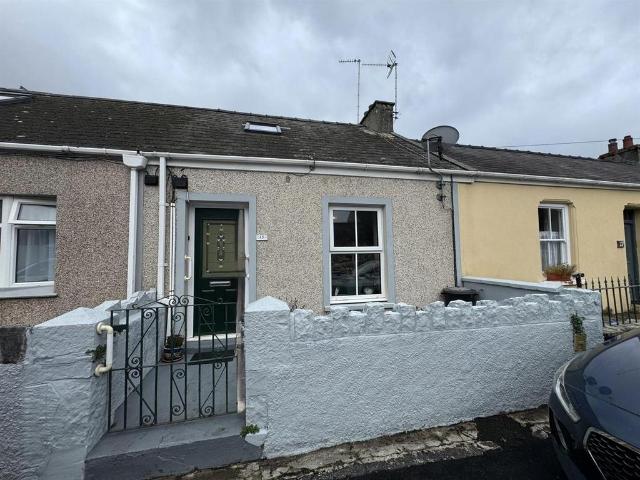 House for sale in Monkton, Pembroke