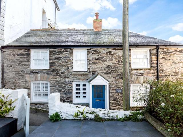 House for sale in Port Gaverne