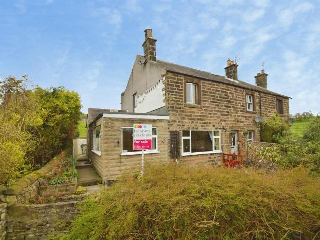 House for sale in Froggatt, East Midlands