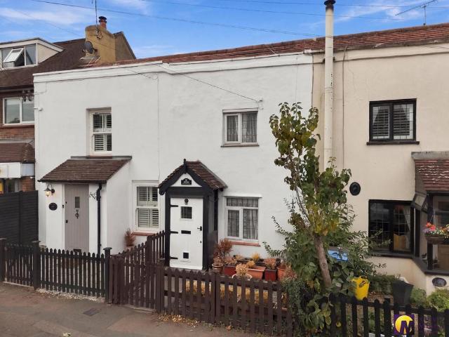 House for sale in Roydon, Epping Forest