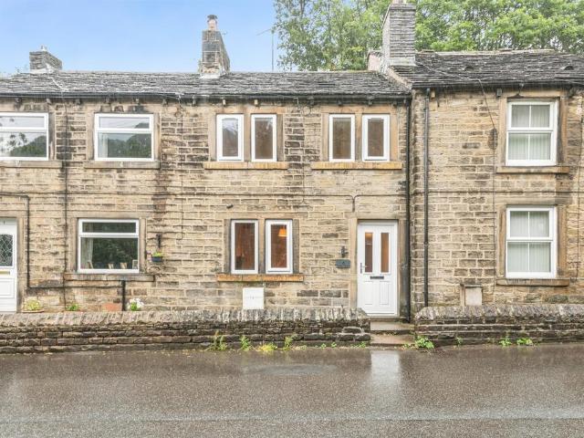 House for sale in Holme Valley, West Yorkshire