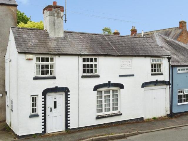 House for sale in Stanford On Avon, Leicestershire