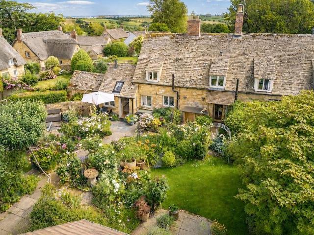 House for sale in Fossebridge, Gloucestershire