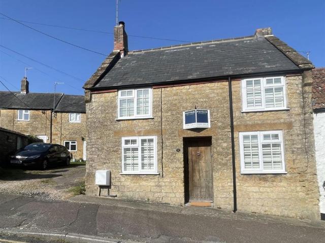 House for sale in Crewkerne, Somerset