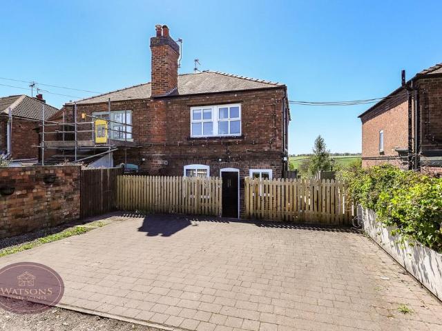 House for sale in Stanley, Caldermill