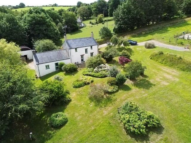 House for sale in Penbryn, Brynhoffnant